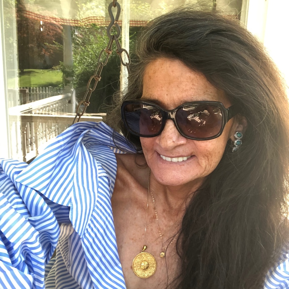 Meet your Posher, Elizabeth